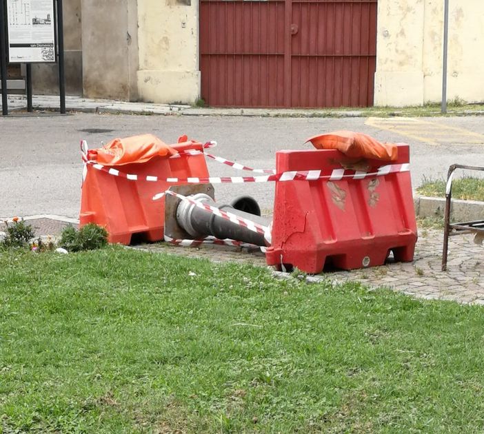 La fontanella abbattuta