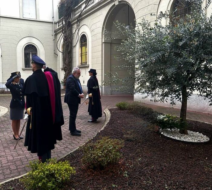 omaggio alla targa in memoria