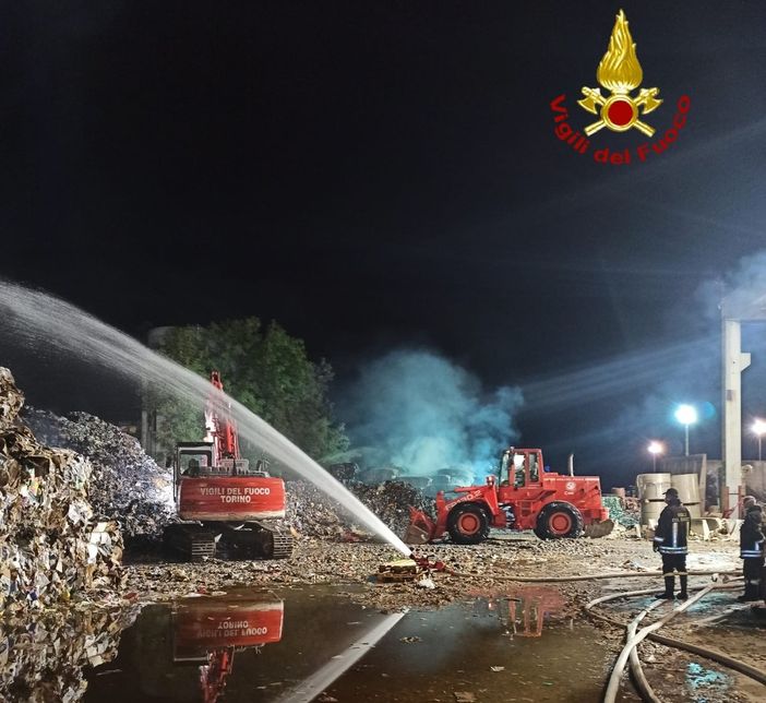 vigili del fuoco smassamento cartiera