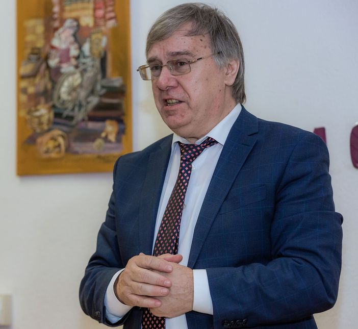 Intervista esclusiva con lo scrittore Nicolae Dabija: personalità della Moldavia in visita a Torino