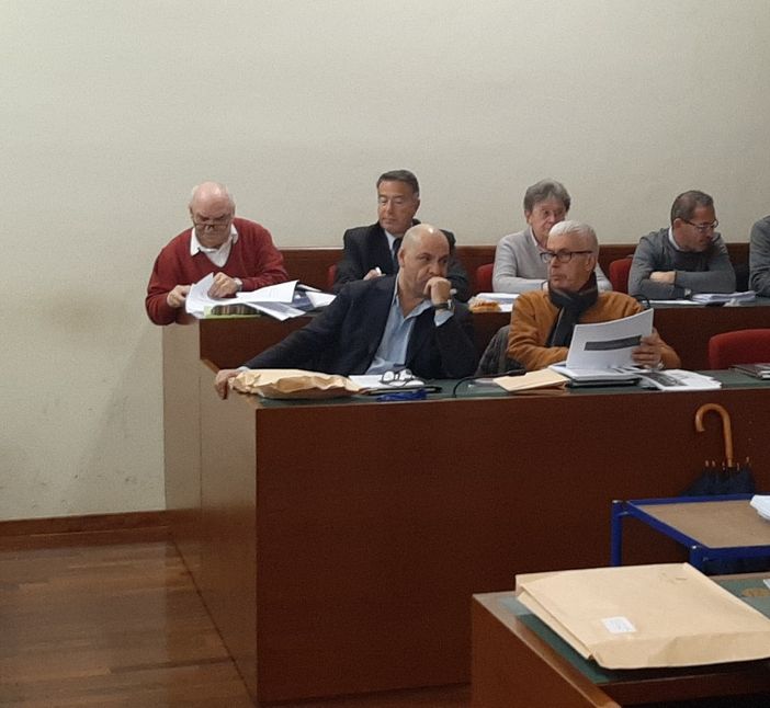 Giuseppino Berti in Consiglio comunale (secondo da sinistra in prima fila- Giuseppino Berti in Consiglio comunale (secondo da sinistra in prima fila-