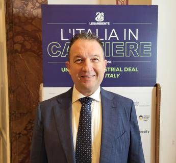 Sostenibilità, Bottari: "Estrarre l’ultima goccia di olio per rigenerazione" Sostenibilità, Bottari: "Estrarre l’ultima goccia di olio per rigenerazione"