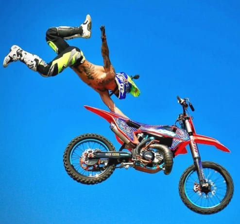 Spettacolo di moto "Free style show – Mototerapia",