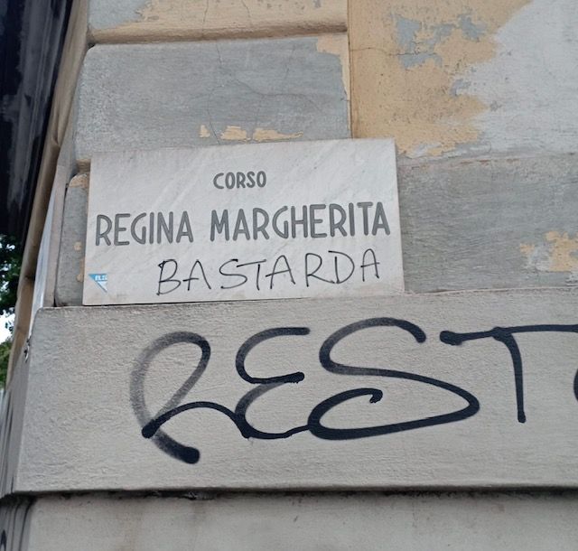 Giachino (FdI) chiede al sindaco di rimuovere la scritta sotto la targa di corso Regina Margherita Giachino (FdI) chiede al sindaco di rimuovere la scritta sotto la targa di corso Regina Margherita