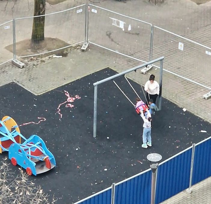 L'area giochi di piazza Mattirolo L'area giochi di piazza Mattirolo