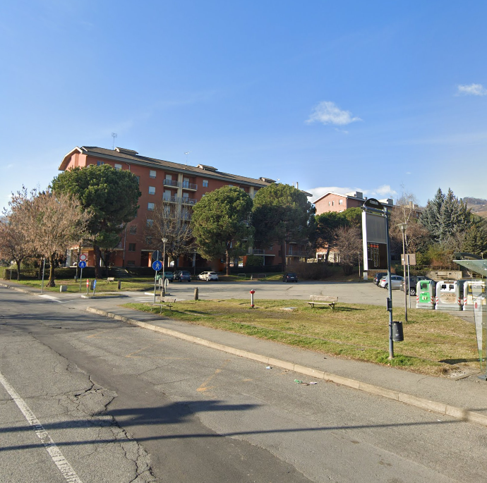 Piazza Avis a Pinerolo