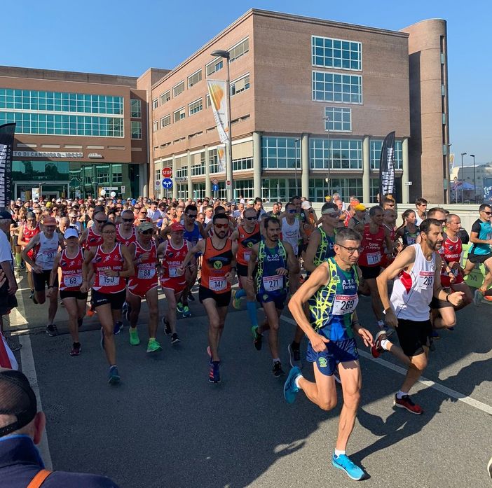 Oltre 500 runners hanno partecipato alla 23esima edizione della Stracandiolo: raccolti 10mila euro per la ricerca sul cancro