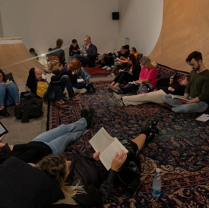 “Un fiume di libri” bagna per due giorni la città di Torino con letture silenziose, laboratori e concerti