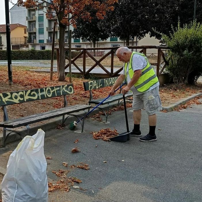 Giorgio Scialuga, 65 anni, si prende cura del suo quartiere Giorgio Scialuga, 65 anni, si prende cura del suo quartiere