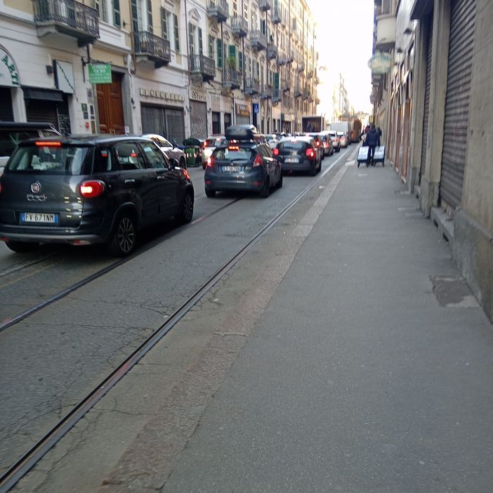 Allarme malasosta in via Vanchiglia