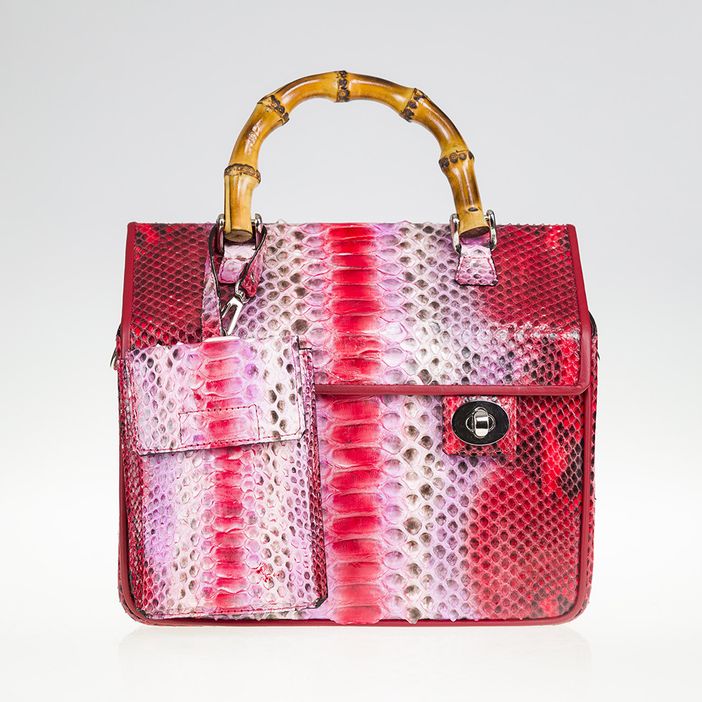 Hussain Harba special guest  della Torino Fashion Week con le borse icona Mini-Home