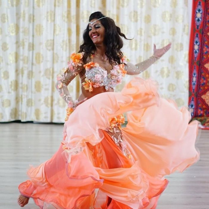 Danza del ventre (immagini di Silvan School Dance di Nichelino) Danza del ventre (immagini di Silvan School Dance di Nichelino)