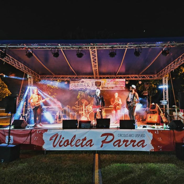 Far Rock e Maxmania: due nuovi appuntamenti al Circolo Violeta Parra di Beinasco Far Rock e Maxmania: due nuovi appuntamenti al Circolo Violeta Parra di Beinasco