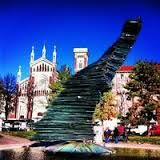 Piazza Benefica, l'opera di Varotsos restaurata e ricollocata in corso Vittorio Emanuele