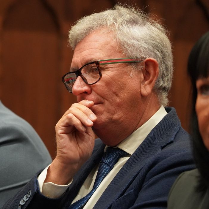 il sindaco Claudio Castello il sindaco Claudio Castello