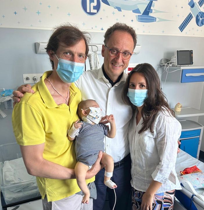 La famiglia con la piccola di appena 6 mesi