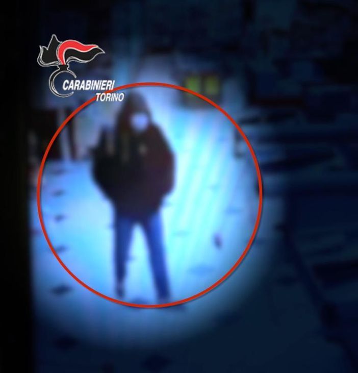 Un rapinatore in azione