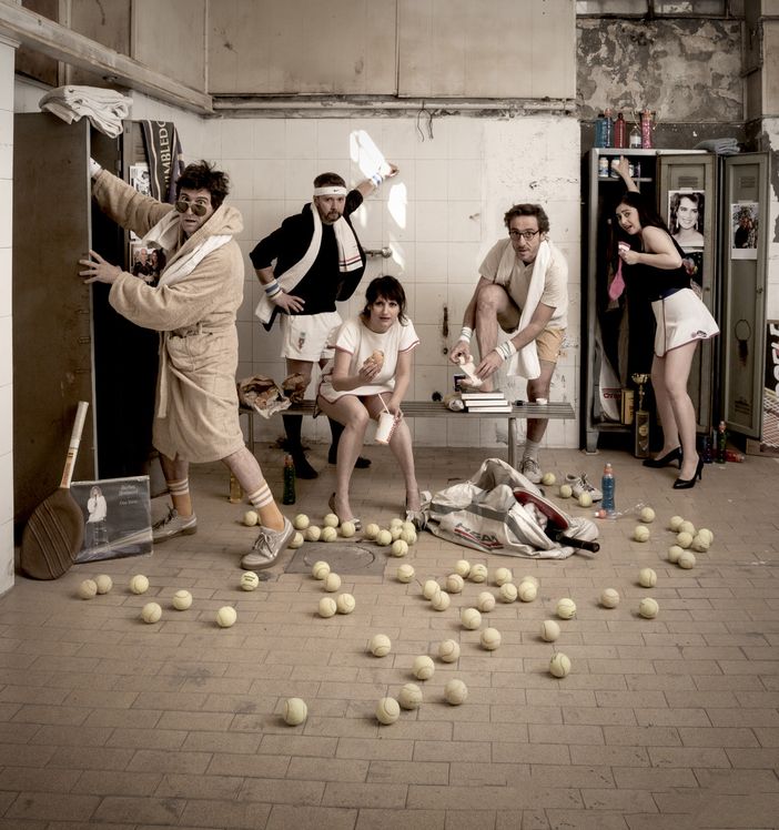 Attori su un palcoscenico