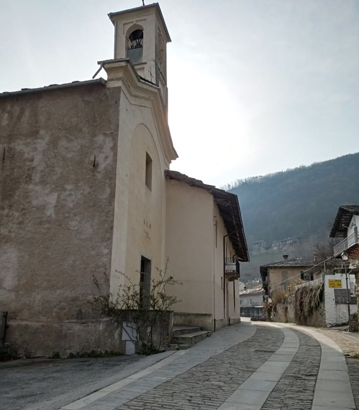 Il lastricato di via Duca Amedeo