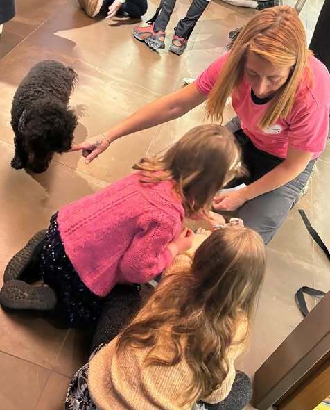 Nota azienda di Moncalieri regala ore di pet therapy all’ospedale Santa Croce