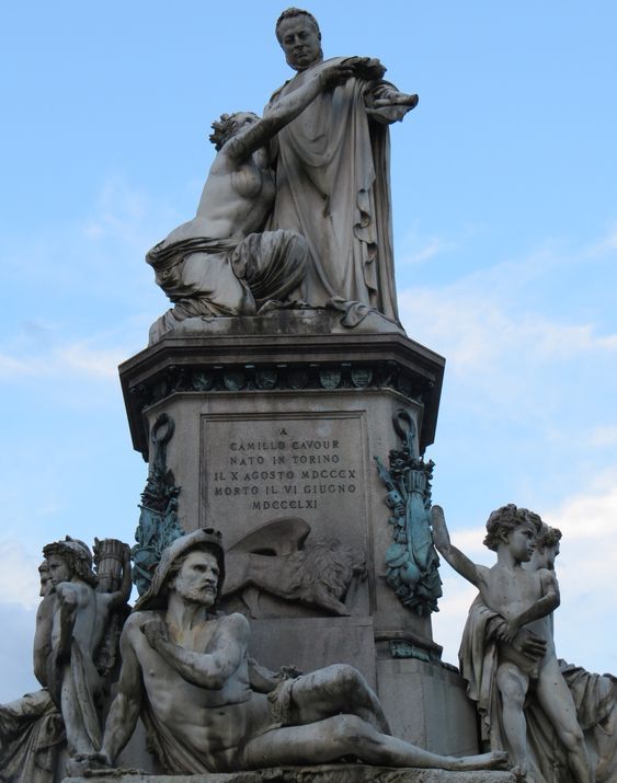 Monumento a Cavour
