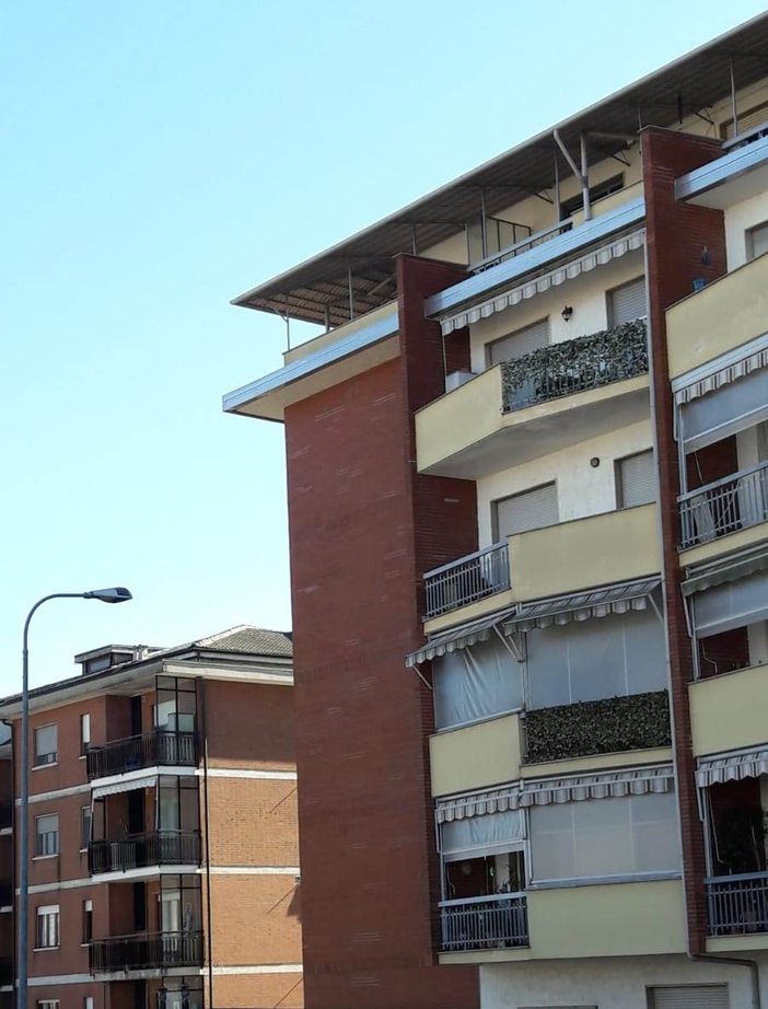 Dramma della solitudine a None: era morto da mesi in casa Dramma della solitudine a None: era morto da mesi in casa