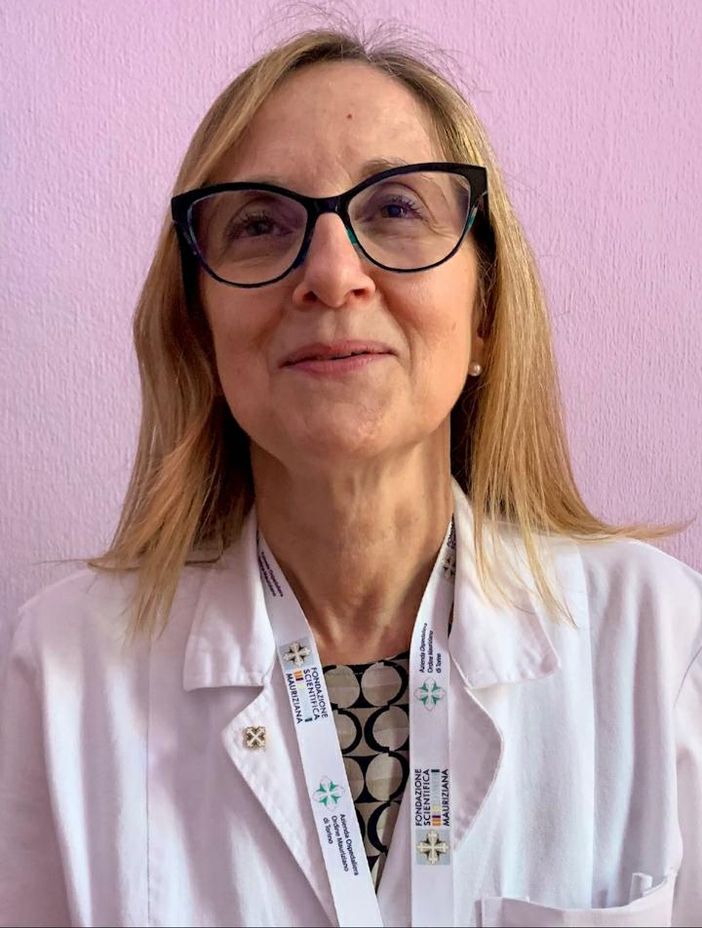 Medico donna in primo piano