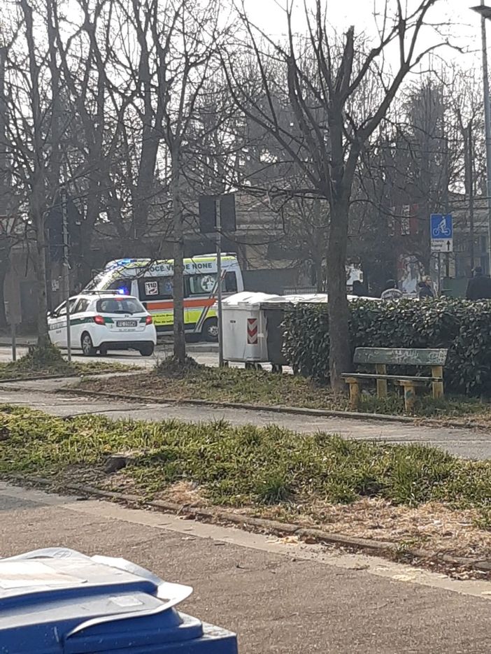 Nichelino, settantacinquenne muore precipitando dal quinto di un palazzo piano mentre lavorava con il figlio [FOTO e VIDEO]