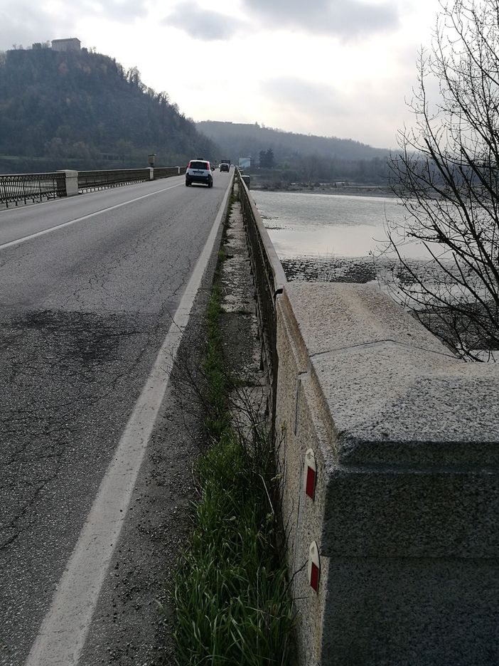 Il ponte che collega Verrua Savoia a Crescentino Il ponte che collega Verrua Savoia a Crescentino