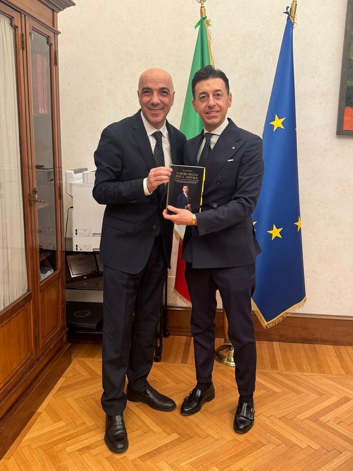 con il Questore del Senato, Sen. Gaetano Nastri con il Questore del Senato, Sen. Gaetano Nastri