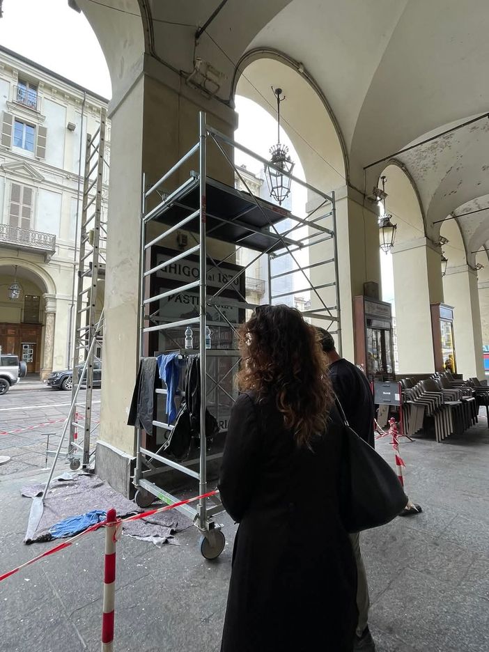 Dopo nuovi binari e "lose", via Po ripulita da scritte e graffiti