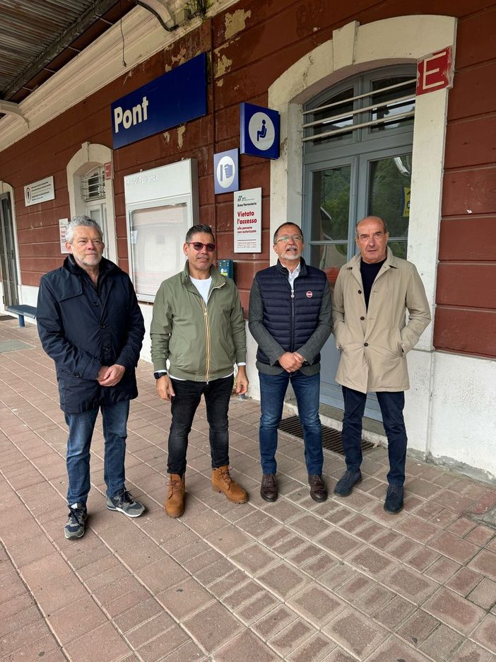 Vignale e Bartoli: valorizzare le stazioni della ferrovia Canavesana Vignale e Bartoli: valorizzare le stazioni della ferrovia Canavesana