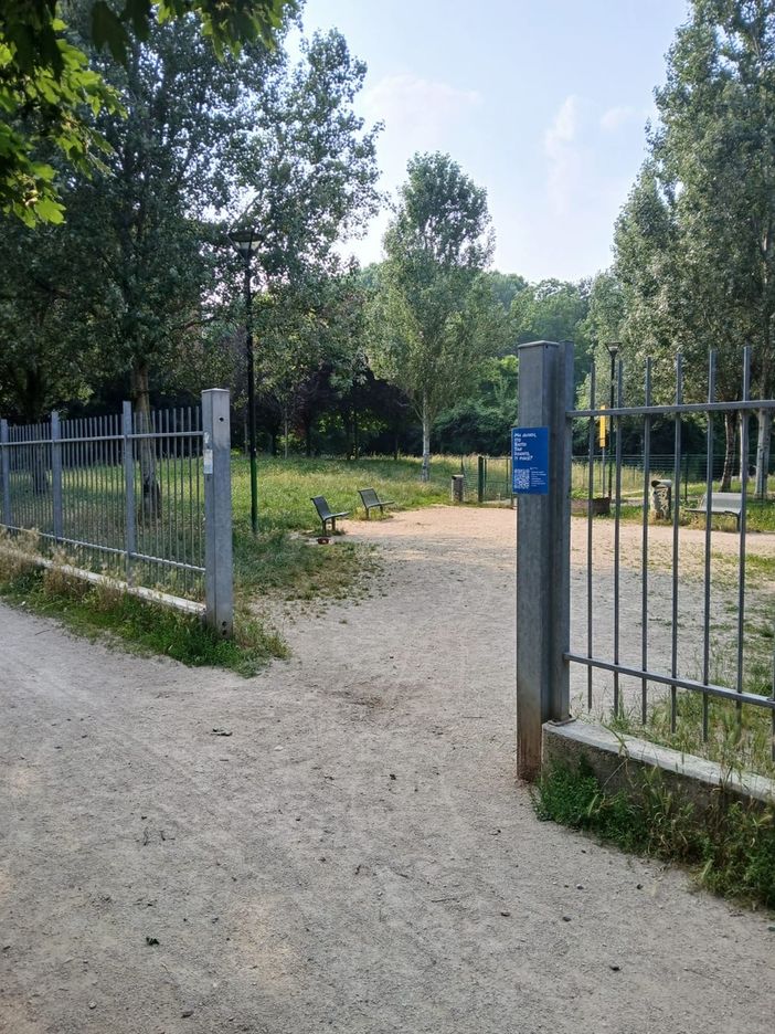 Cancello rimosso senza confronto: bufera sul giardino di via Fagnano Cancello rimosso senza confronto: bufera sul giardino di via Fagnano