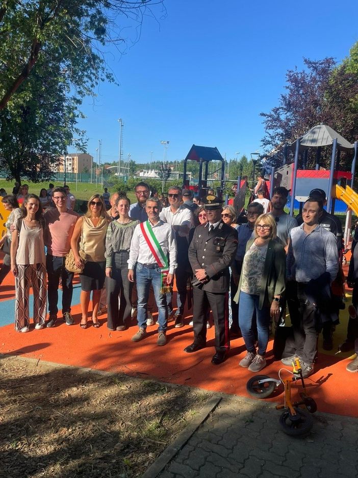 Inaugurati i nuovi giochi al parco San Silvestro Inaugurati i nuovi giochi al parco San Silvestro