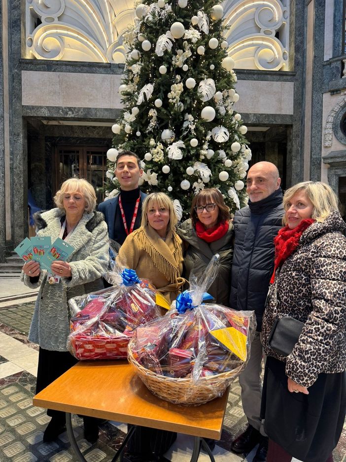 Regione e Nova Coop unite per le donne vittime di violenza: 40mila euro alla case rifugio per la spesa solidale Regione e Nova Coop unite per le donne vittime di violenza: 40mila euro alla case rifugio per la spesa solidale