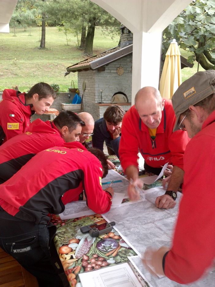 Cercatori di funghi infortunati, già 20 interventi per soccorrerli