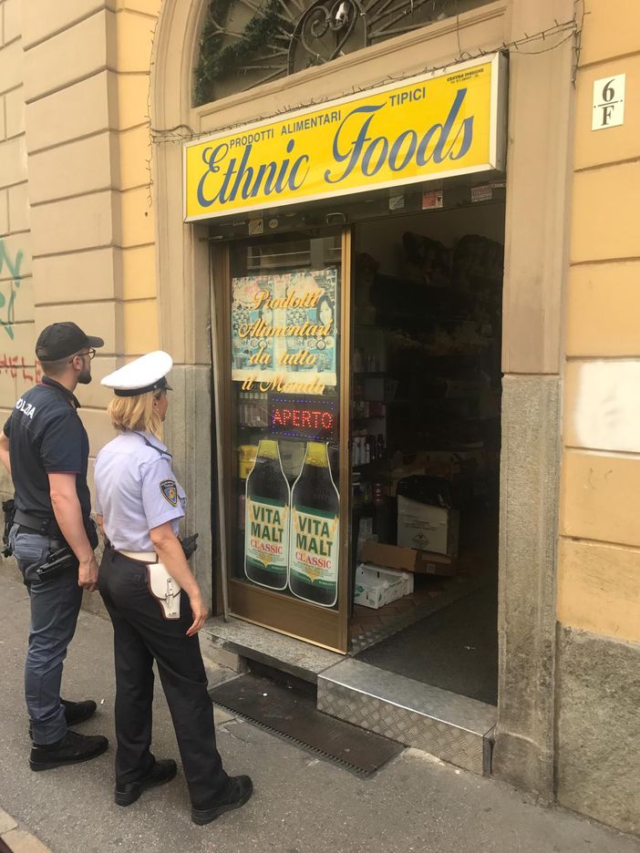 Torino, controlli a San Secondo: due locali sanzionati per oltre 5.000 euro