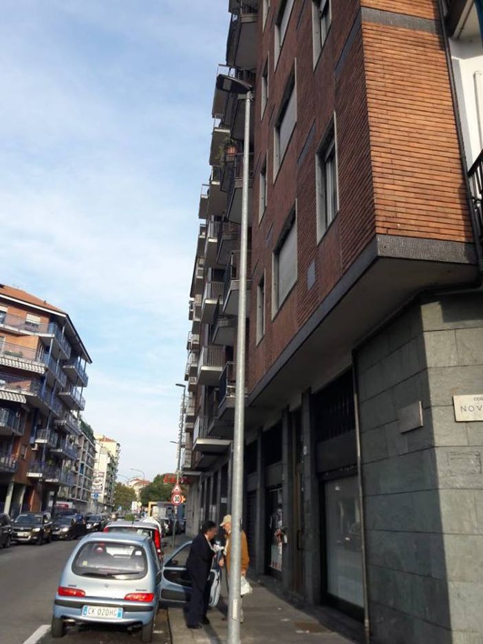 Lampione in via Aosta ripristinato, Petrarulo: “Finalmente più sicurezza in quel tratto di strada” Lampione in via Aosta ripristinato, Petrarulo: “Finalmente più sicurezza in quel tratto di strada”