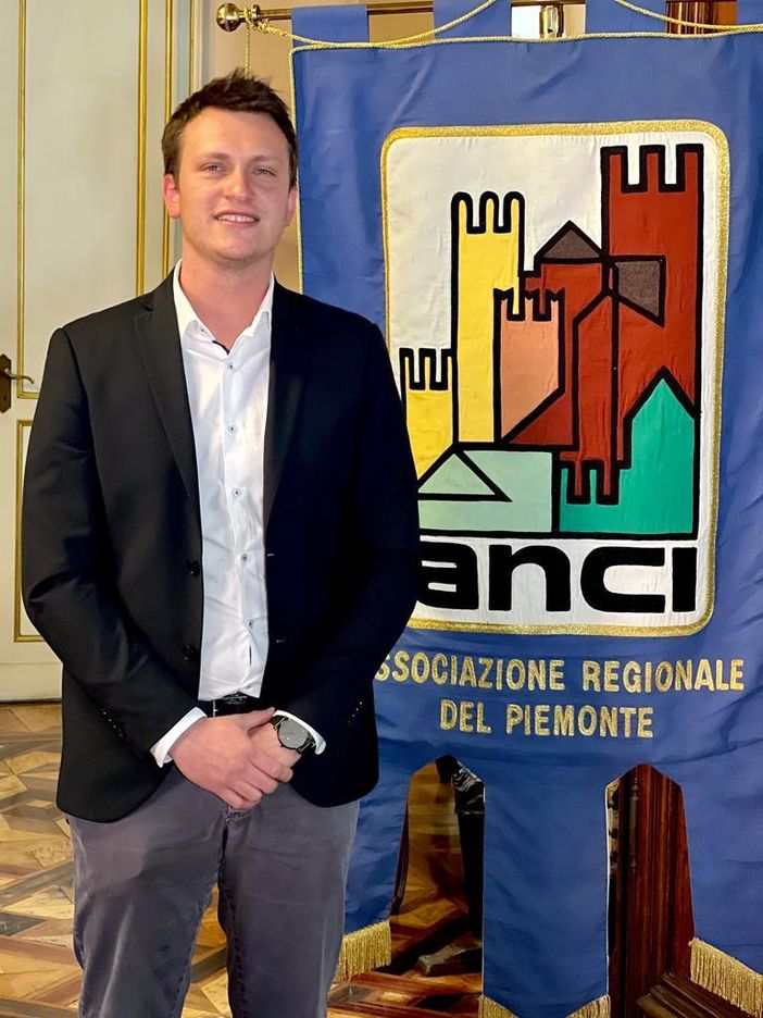 Luca Conta è il nuovo coordinatore di ANCI Giovani Piemonte Luca Conta è il nuovo coordinatore di ANCI Giovani Piemonte