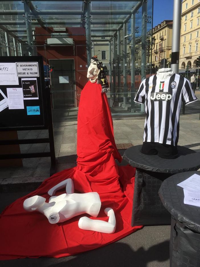 I taxisti torinesi ricordano l'Heysel con "Graffi. Una ferita mai rimarginata" I taxisti torinesi ricordano l'Heysel con "Graffi. Una ferita mai rimarginata"