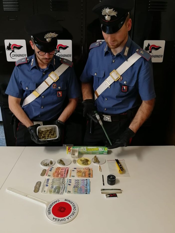 Cercenasco, droga sequestrata in una mansarda: denunciato un ragazzo di 20 anni Cercenasco, droga sequestrata in una mansarda: denunciato un ragazzo di 20 anni