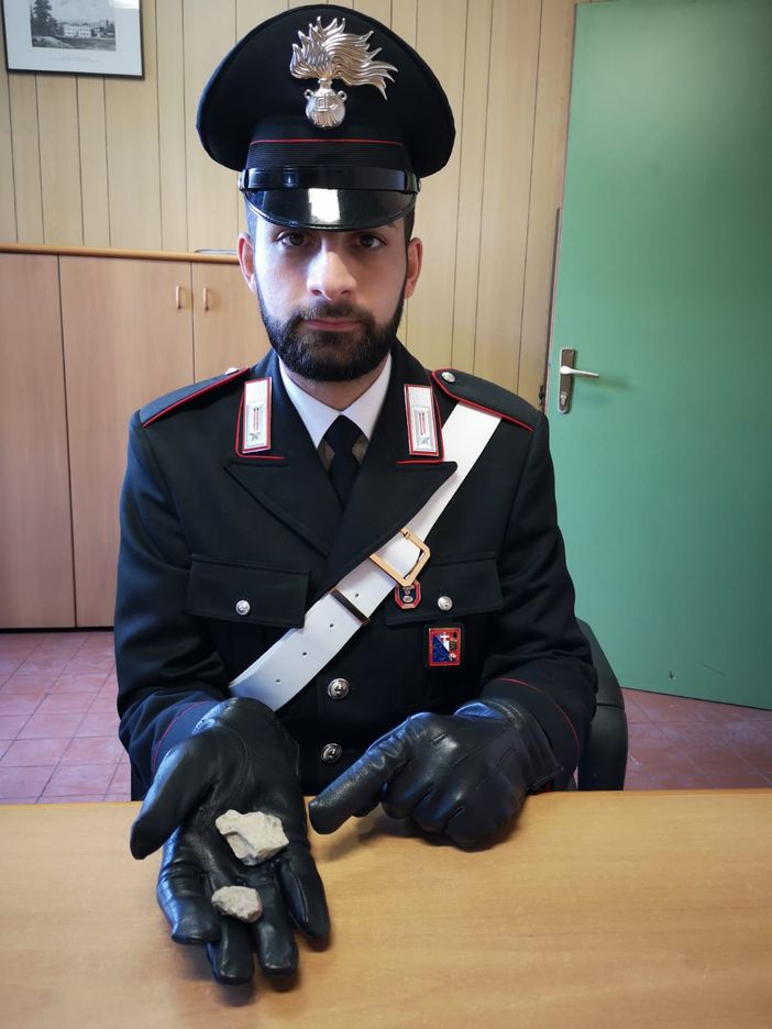 Tentano la truffa dello specchietto ai danni di una donna di 78 anni, ma vengono arrestati