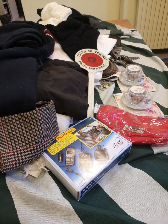 Controlli della Polizia Municipale a Porta Palazzo e nell'area del Balon