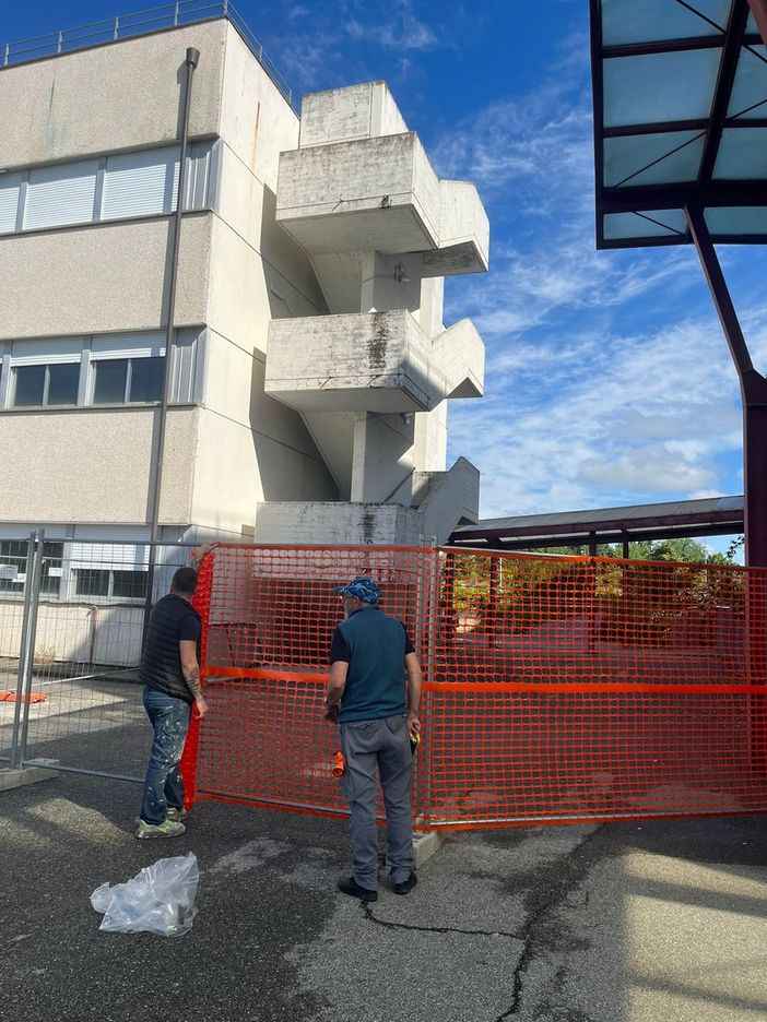 All'istituto turistico Vittone di Chieri nuovi controlli alla scala di sicurezza All'istituto turistico Vittone di Chieri nuovi controlli alla scala di sicurezza