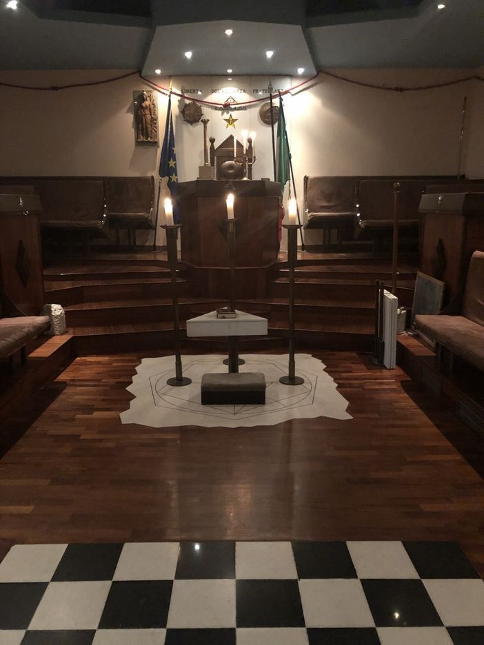 La massoneria a Torino celebra i 160 anni della “Rispettabile Loggia Ausonia”, la loggia "madre" per tutto il Grande Oriente d'Italia La massoneria a Torino celebra i 160 anni della “Rispettabile Loggia Ausonia”, la loggia "madre" per tutto il Grande Oriente d'Italia