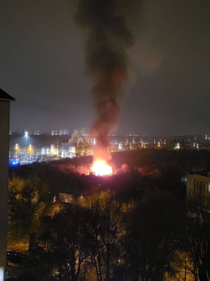 Incendio agli Orti di strada del Drosso a Mirafiori: in fiamme 5 baracche Incendio agli Orti di strada del Drosso a Mirafiori: in fiamme 5 baracche