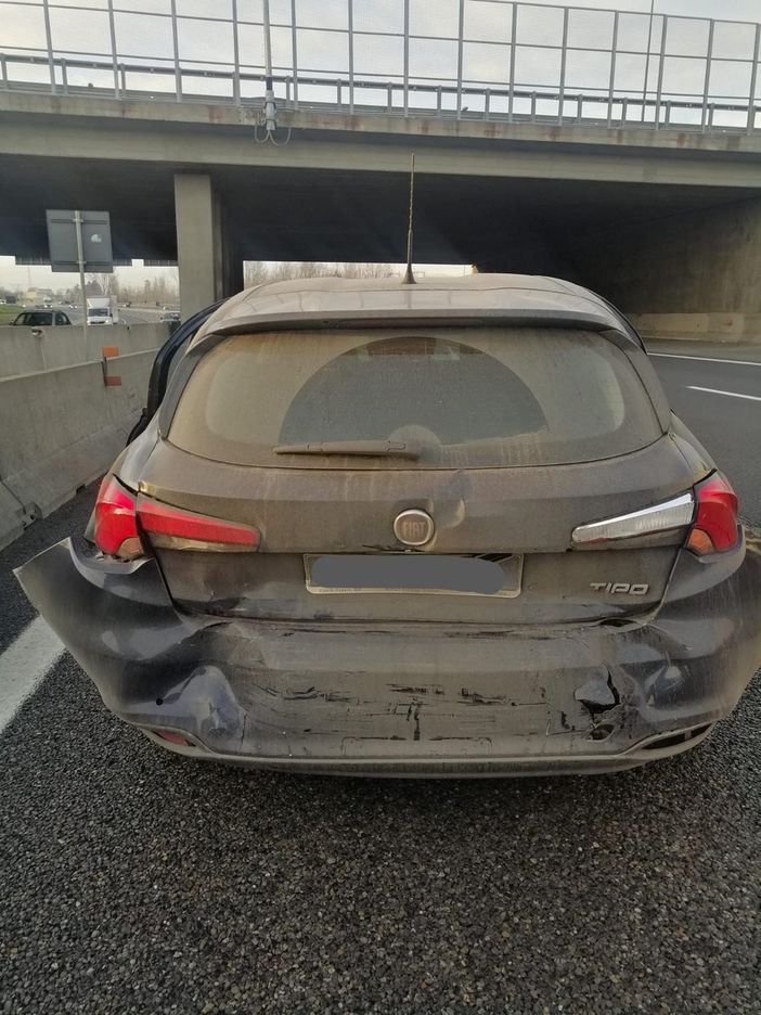 Tangenziale, maxi-tamponamento tra 7 veicoli all'altezza di Stupinigi: rallentamenti e corsie chiuse in direzione nord Tangenziale, maxi-tamponamento tra 7 veicoli all'altezza di Stupinigi: rallentamenti e corsie chiuse in direzione nord