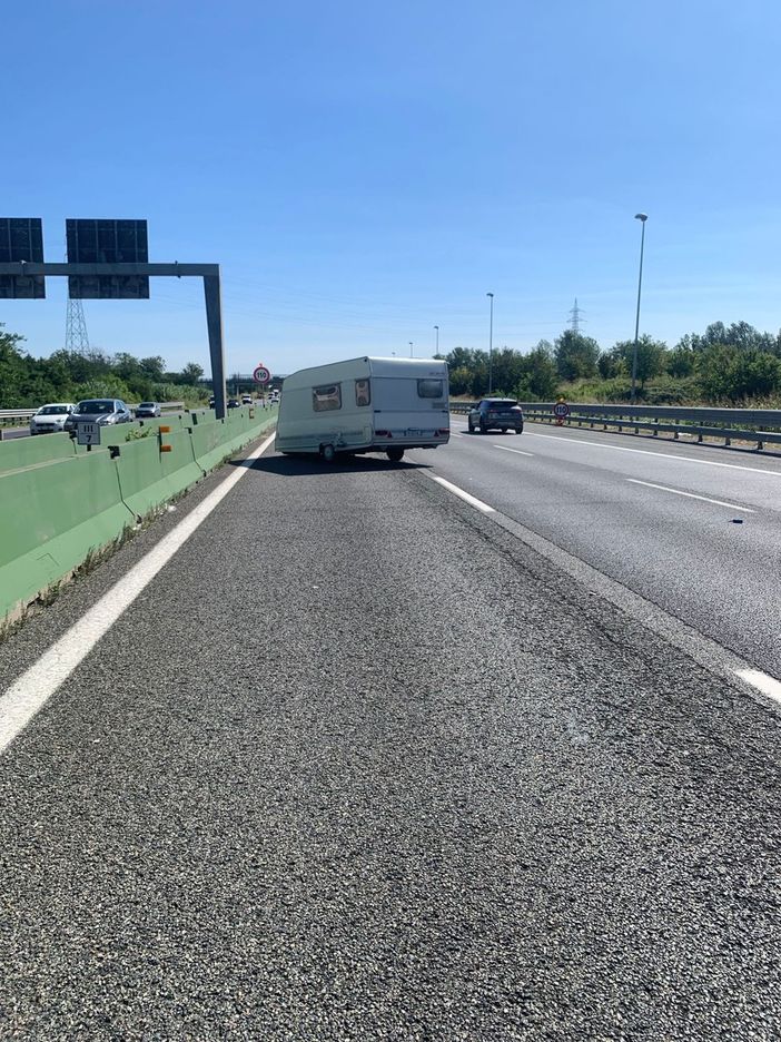 auto incidentata in tangenziale