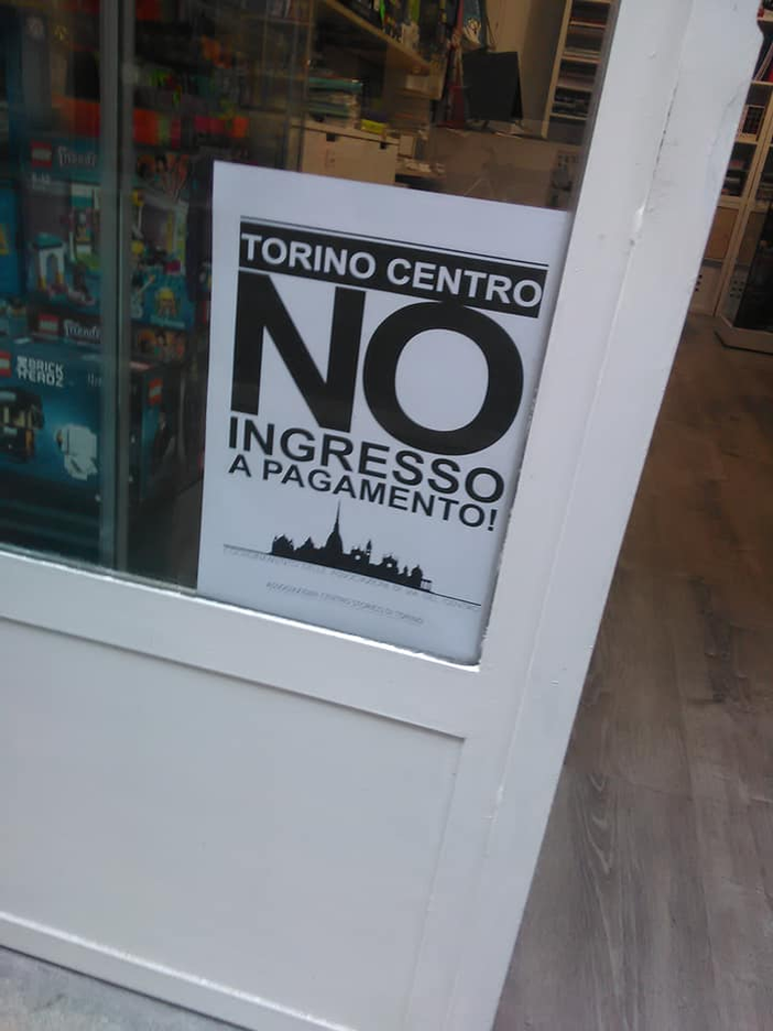 Ztl fino alle 19, Lapietra e il Comune finiscono nel mirino dei commercianti di Torino: "Decisione unilaterale", "Vogliono che la gente non vada più in centro" Ztl fino alle 19, Lapietra e il Comune finiscono nel mirino dei commercianti di Torino: "Decisione unilaterale", "Vogliono che la gente non vada più in centro"