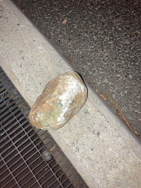 Identificati i responsabili del lancio di sassi sul cavalcavia della Torino-Pinerolo: si tratta di cinque minori tra i 14 e i 16 anni Identificati i responsabili del lancio di sassi sul cavalcavia della Torino-Pinerolo: si tratta di cinque minori tra i 14 e i 16 anni